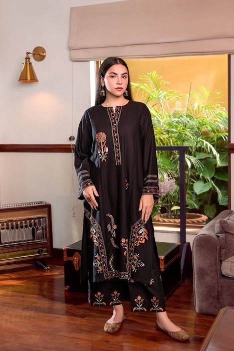322 fine thread work on pure dhanak unstitched dress by Kameez Shop