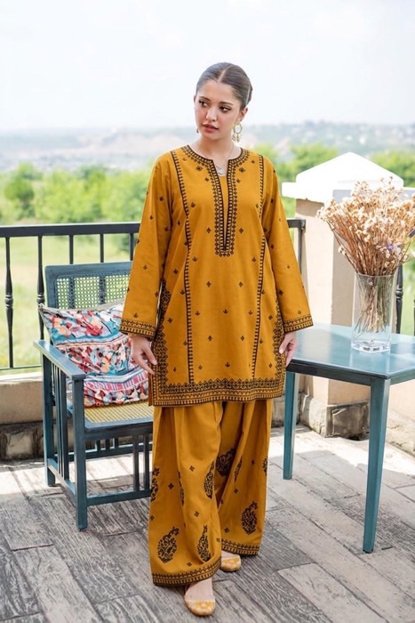 Pakistani winter fashion dress Batik 331 pure dhanak 2 piece embroidered winter suit for women