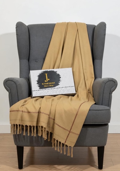 Classic men winter wrap with luxury gift packing box