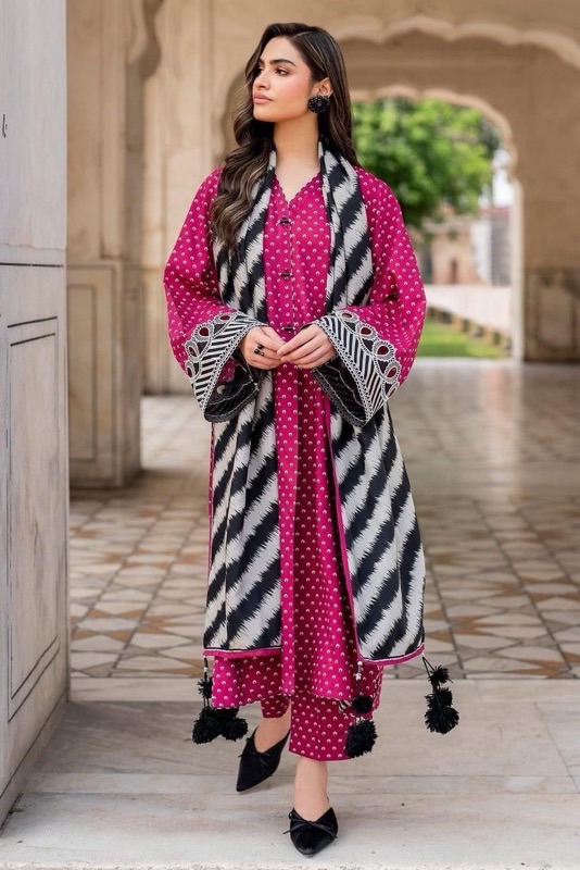 Premium Black Printed Ladies Suit - Premium Winter Kameez